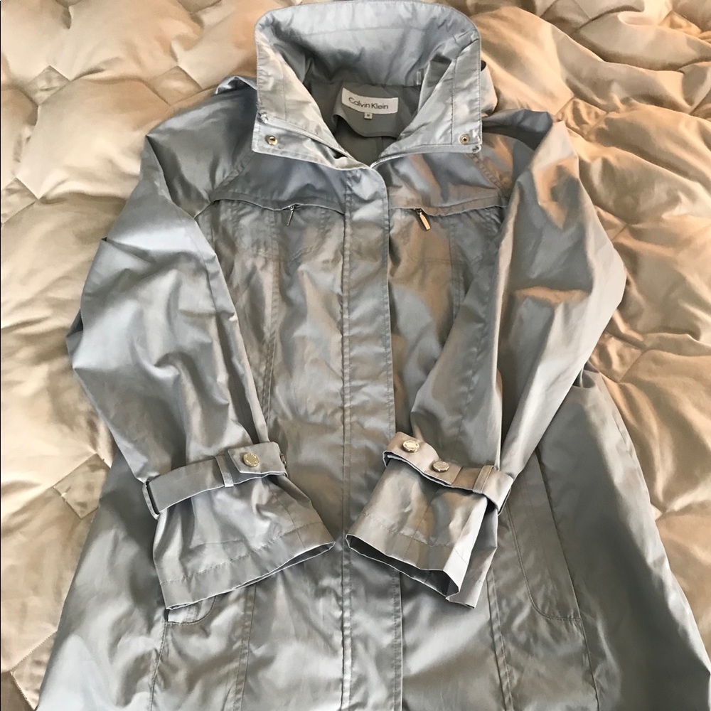 Calvin Klein Silver Grey Hooded Raincoat size M